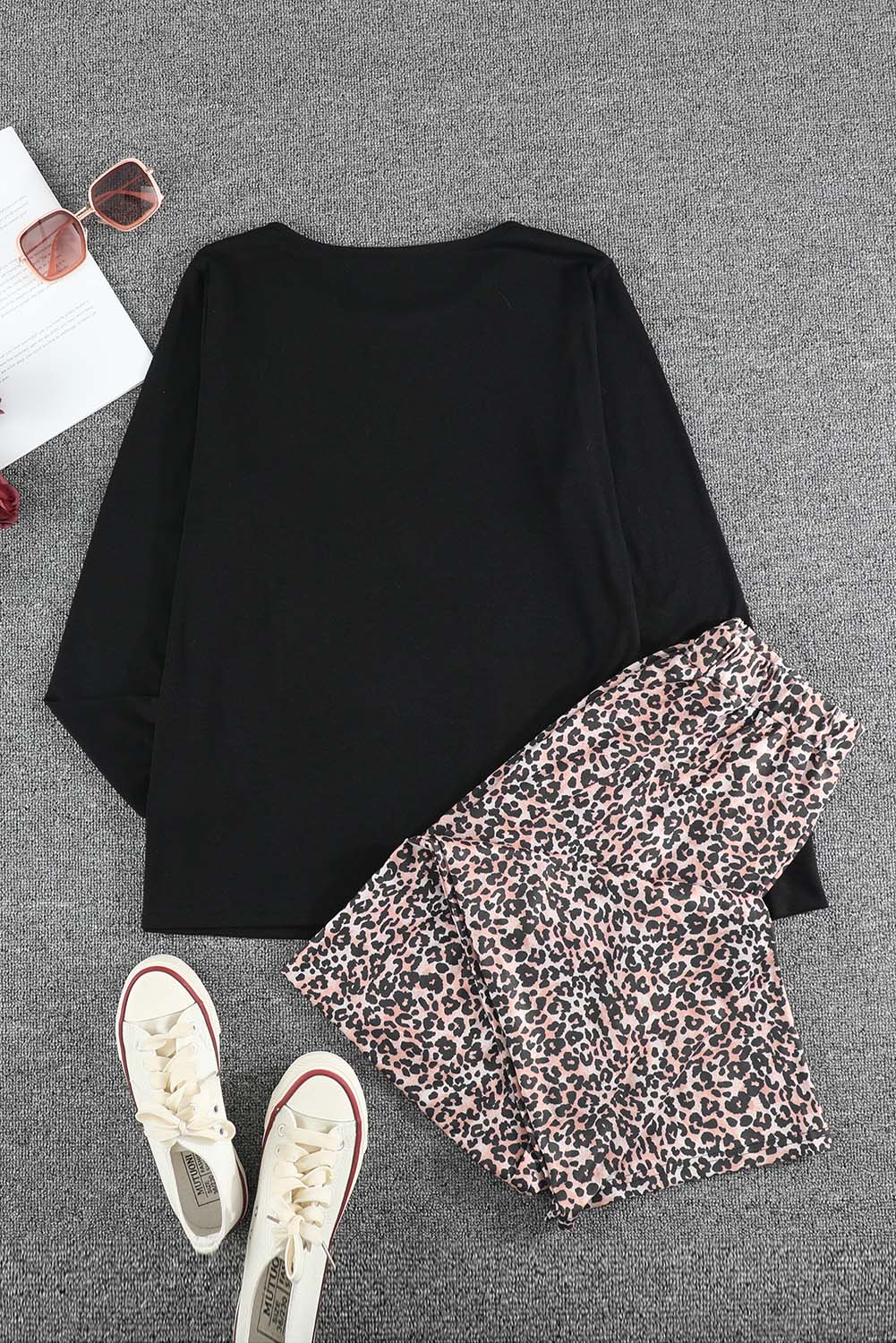 Ensemble de salon haut à manches longues et pantalon imprimé léopard-A WOMAN WE LOVE