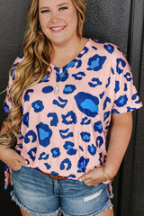 Camiseta de estampado de leopardo rosa de gran tamaño con collar de cuello en V