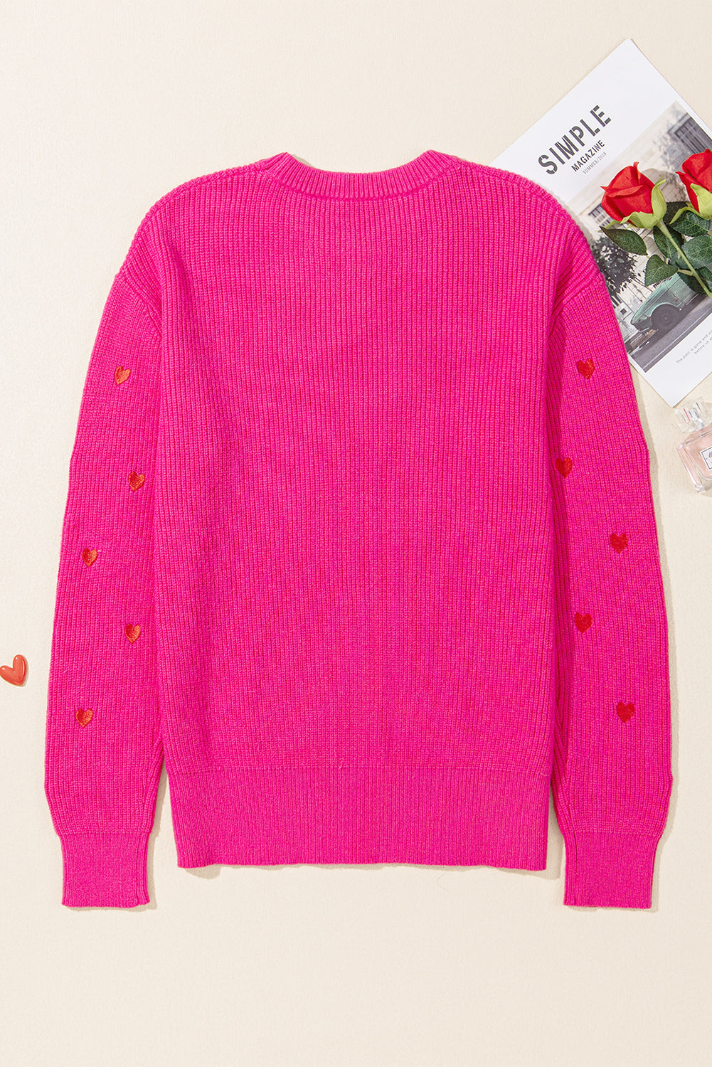 Pull à col rond et épaules tombantes en forme de cœur rose rouge
