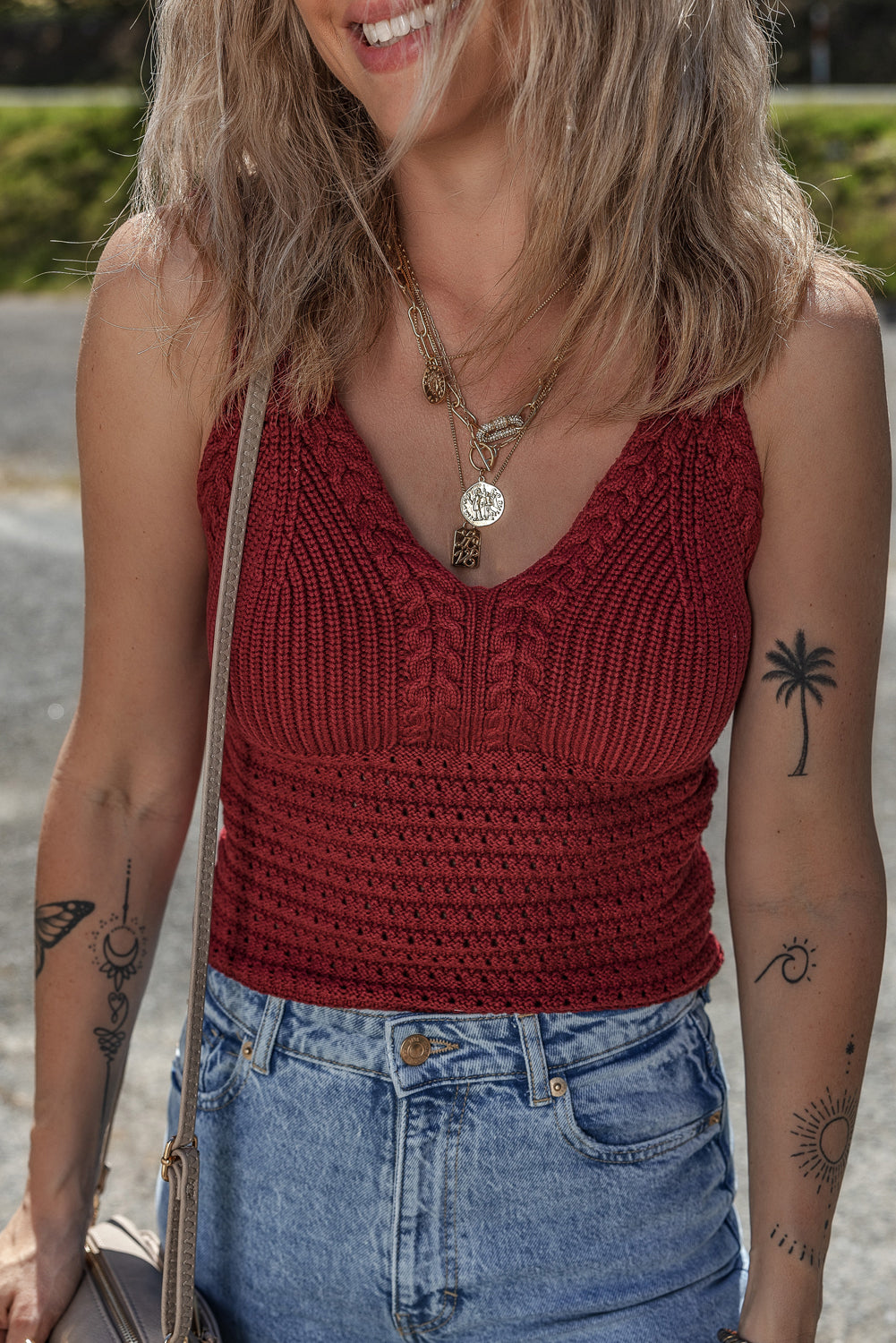 SLIM CUT SHOTE VELEC TO V -neck in twisted knitting bordeaux pointelle