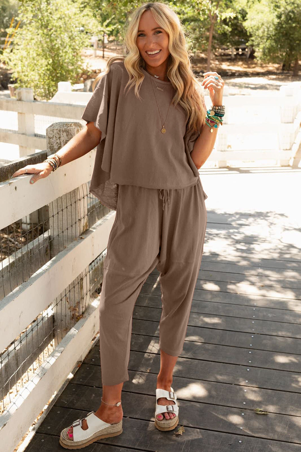 Simplemente Taupe Conjunto de pantalones de ajuste y pantalones de ajuste en cuadros bajos