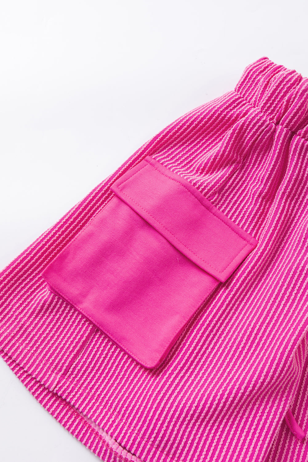 Pantaloncini a gamba larga tasca di carico rosa brillante