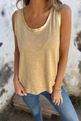 Glamor tank top with shiny metal edge *