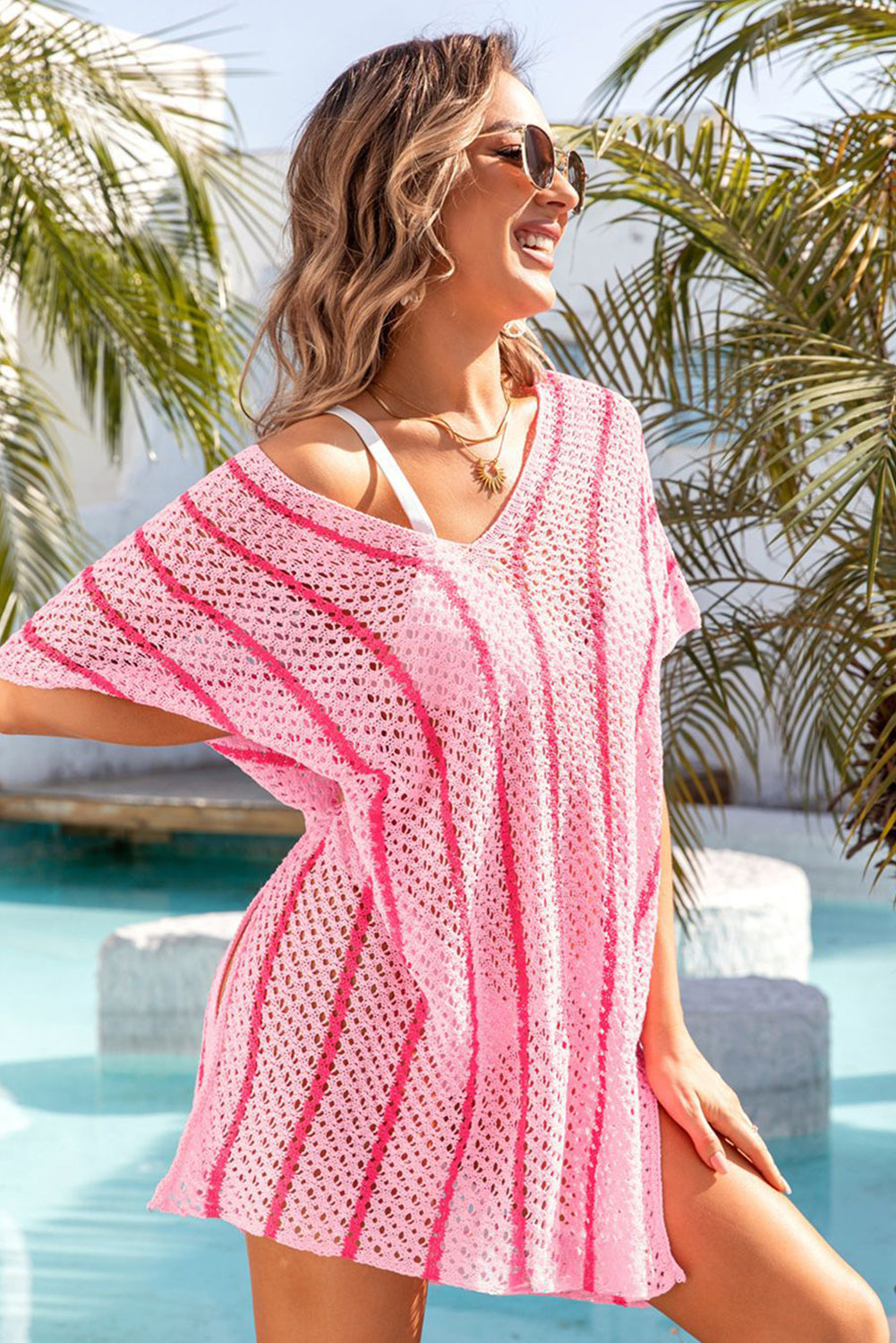 Cache-maillot de plage rose rayé au crochet, coupe ample, col en V