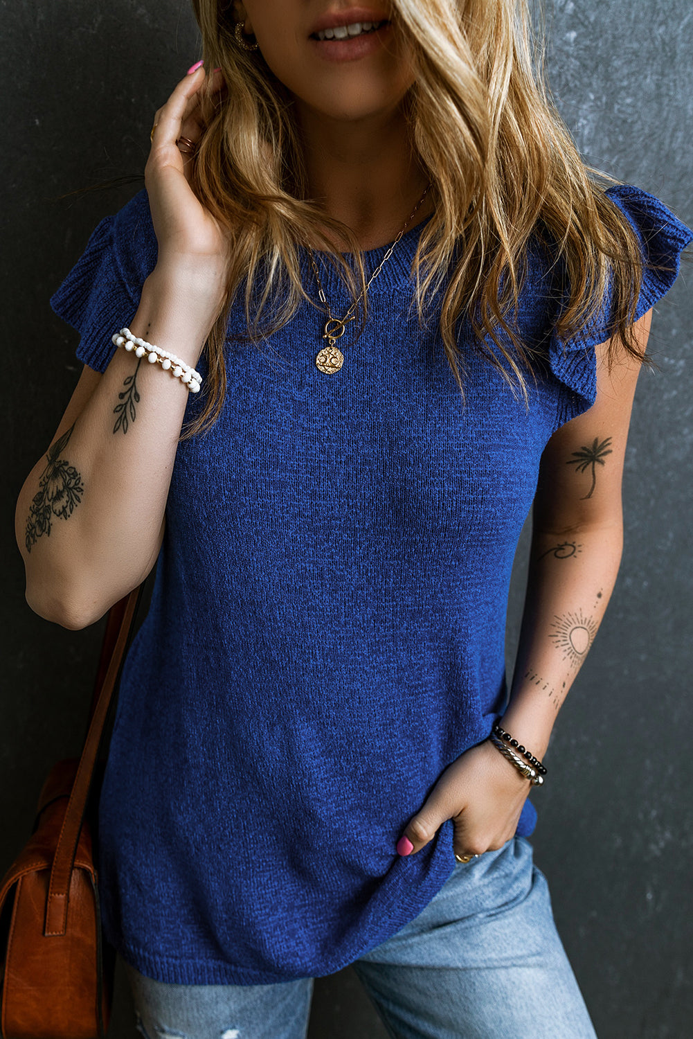 Top maglione a maglia a maglia blu scuro