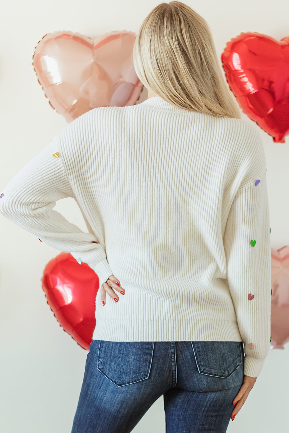 Pull à col rond en tricot gaufré en forme de cœur à sequins beige