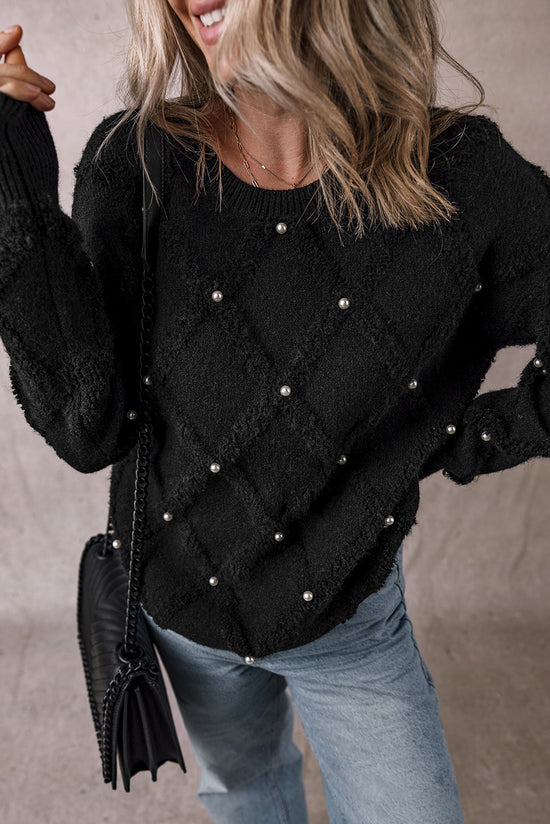 Diamond pattern sweater decorated with black pearls