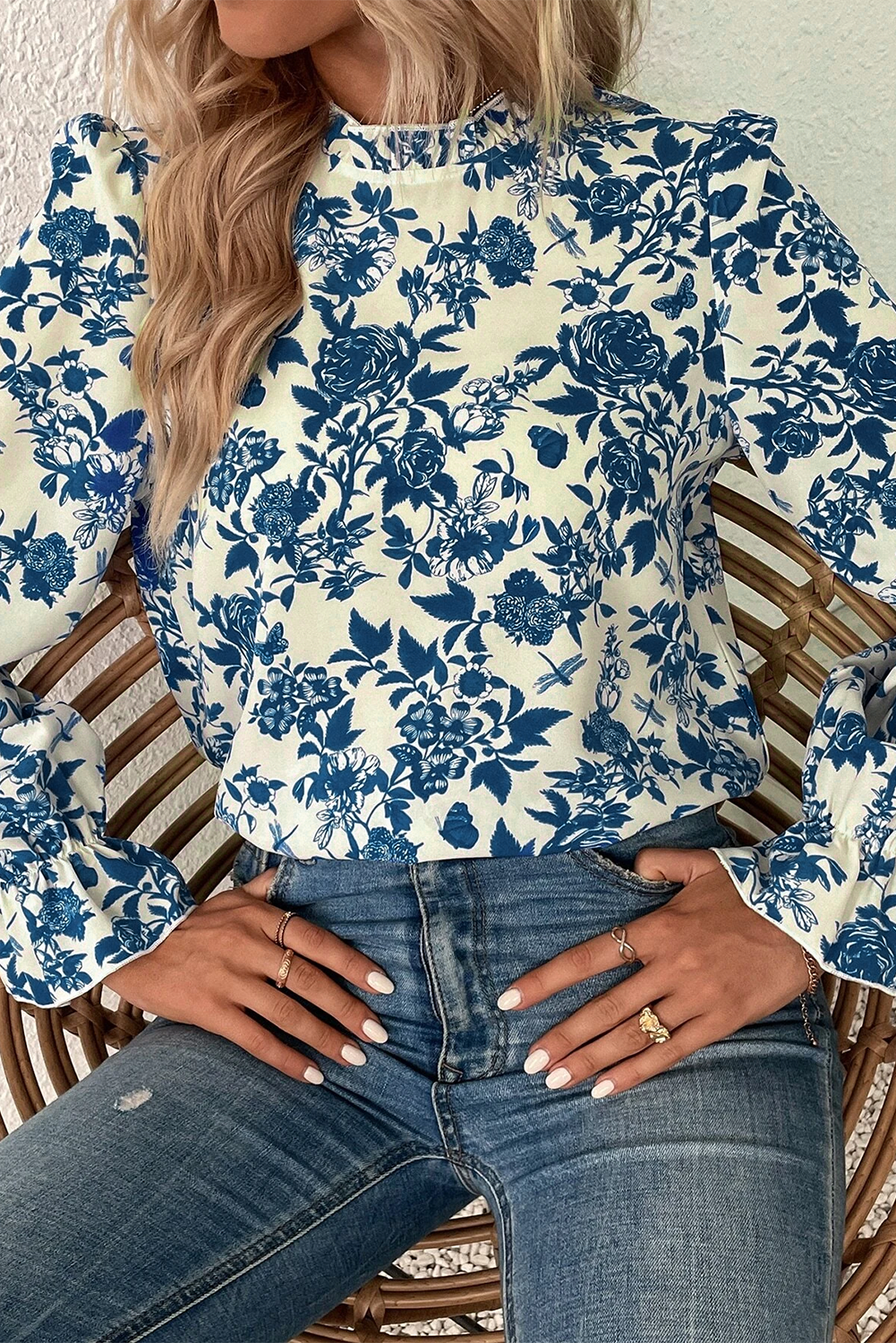 Blusa trasera de manga de flujo de estampado floral azul cielo blusa trasera