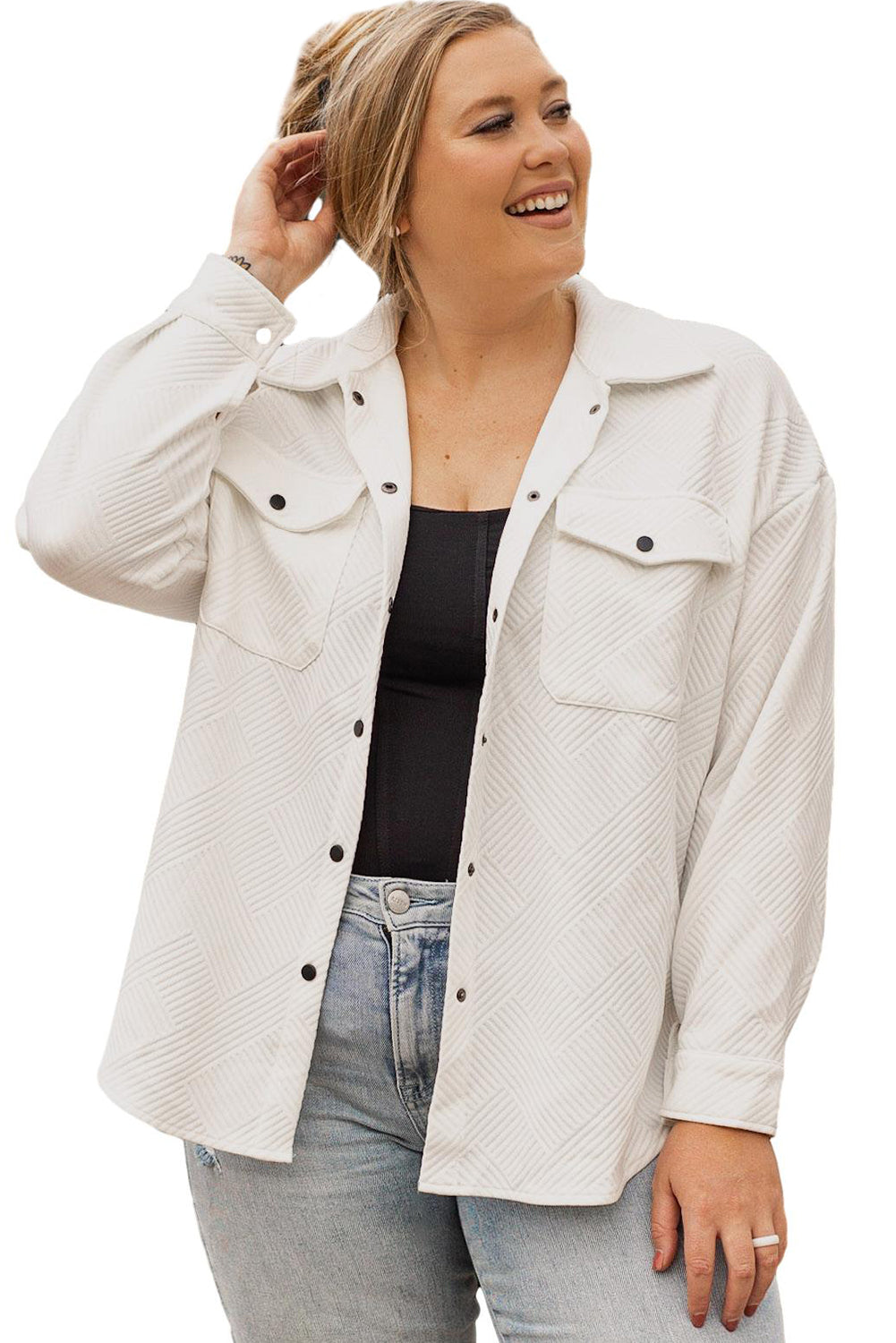 Chaqueta beige con bolsillos con solapa texturizados de talla grande