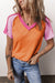 T-shirt orange à col en V tricoté avec blocs de couleur et coutures apparentes