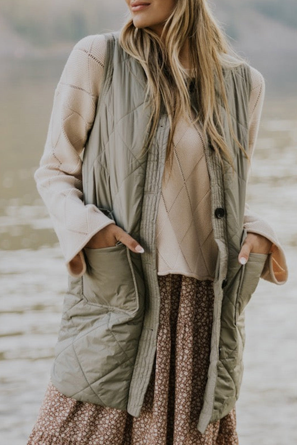 Chaqueta de chaleco largo acolchado de hierba con bolsillos