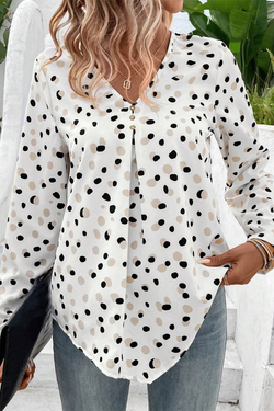 White polling blouse and buttoned print *