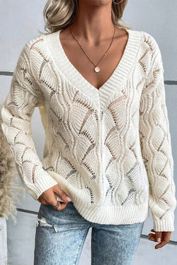 Pull beige en tricot ajouré à col en V *