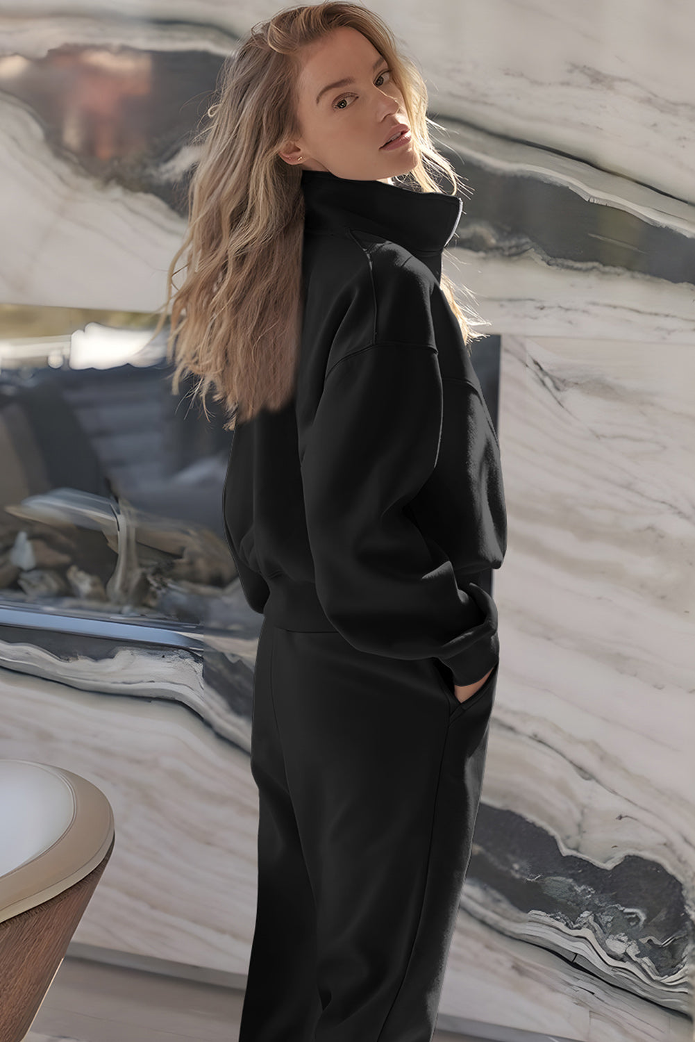 Ensemble haut actif et pantalon de jogging noir à demi-fermeture éclair-A WOMAN WE LOVE
