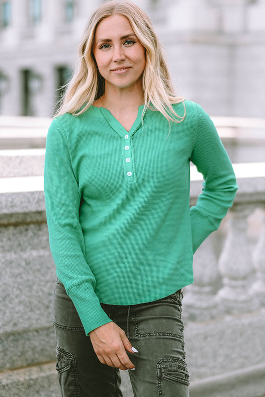 Top henley de punto tipo gofre con escote recortado en verde