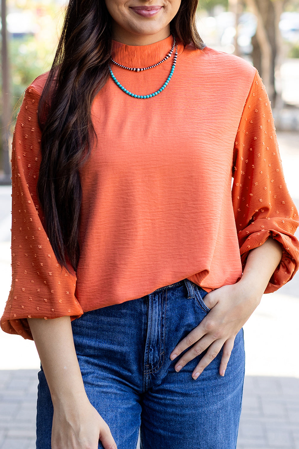 Russet Orange Swiss Dot Blobos Blusa suelta