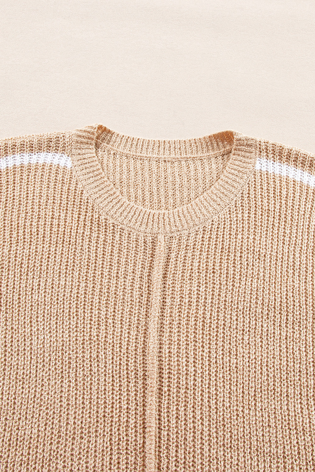 Pull à col rond et manches 3/4 à rayures contrastées beige français clair