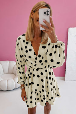 Short dress with beige polka dot with v * collar