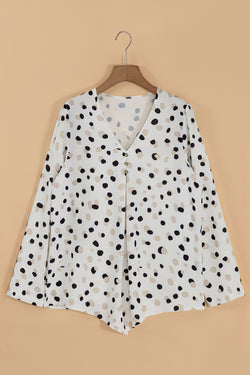 White polling blouse and buttoned print *