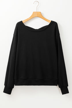 Black round-neck sweatshirt *