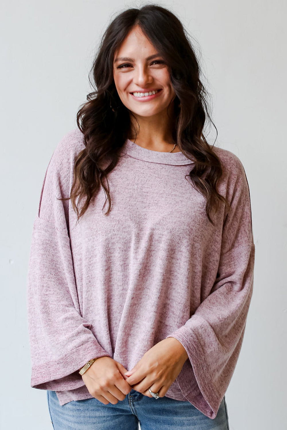 Camiseta con mangas largas y anchas, pétalo de orquídea, costura expuesta, hombros que caen