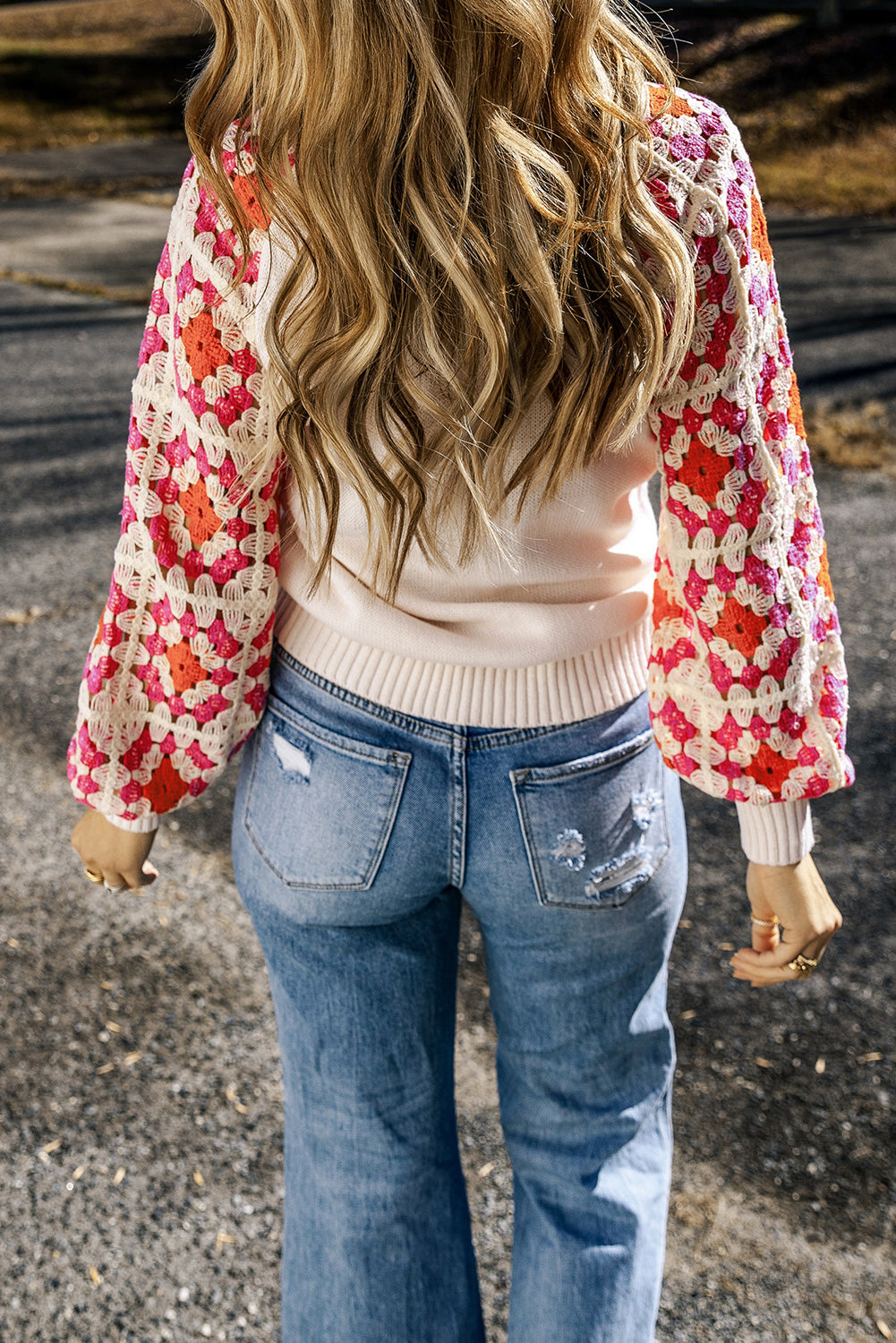 Pull en tricot contrasté à manches bouffantes au crochet Rose