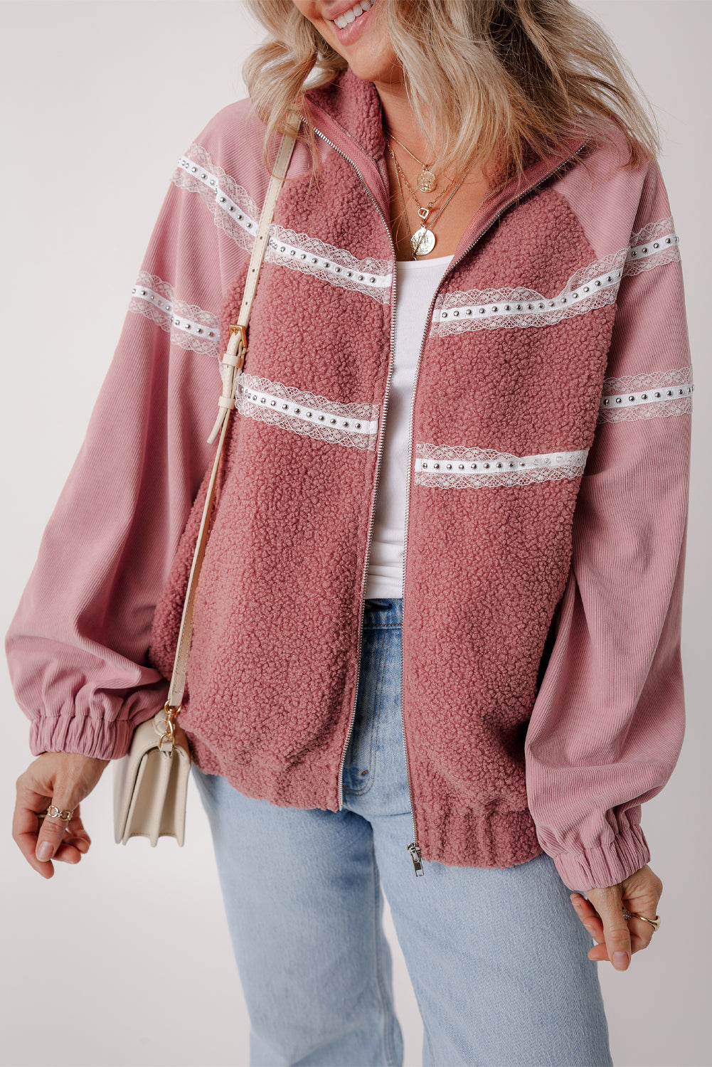 Rose - Veste zippée en sherpa patchwork en dentelle avec poignets élastiques et fermeture éclair