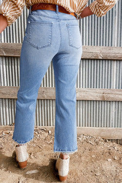 Beautiful Blue - High wave jeans with raw hem and washed mineral