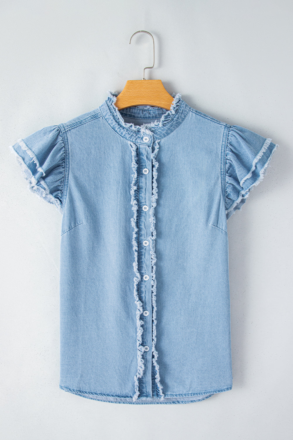 Beau Blue Button Front Front Flutter Flutter Scolled Denim Top