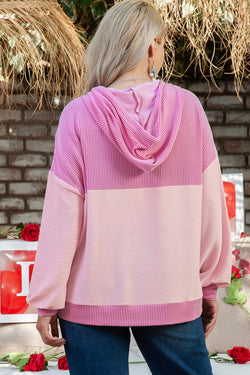 Sweat à capuche rose avec cordon de serrage et patchwork de couleurs de grande taille