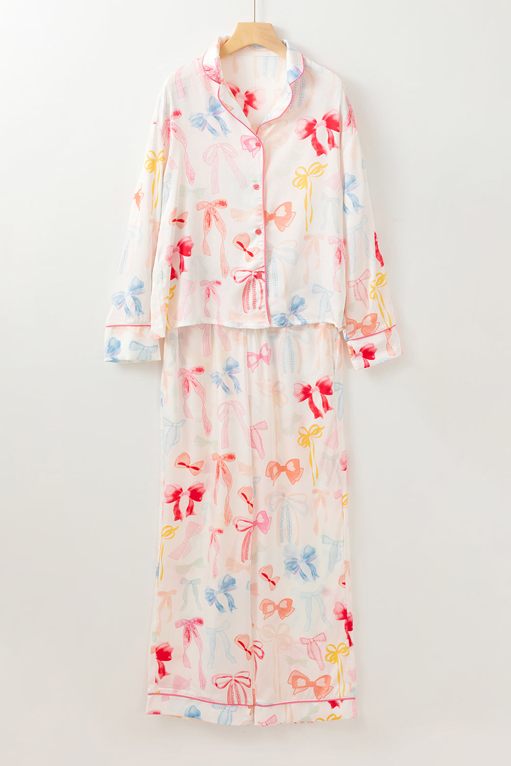 Ensemble de pyjama en satin à jambes larges et col à revers imprimé nœud papillon blanc-A WOMAN WE LOVE