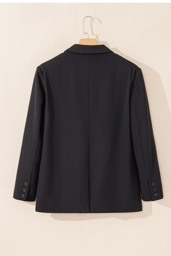 Black buttoned blazer with flap pocket and lapels