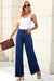 Distlected relaxed jeans with a right leg and washed -out blue veil