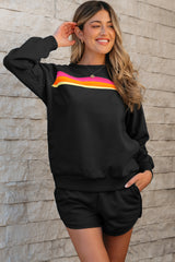 Sweater relajado de dos piezas y pantalones cortos a rayas negras