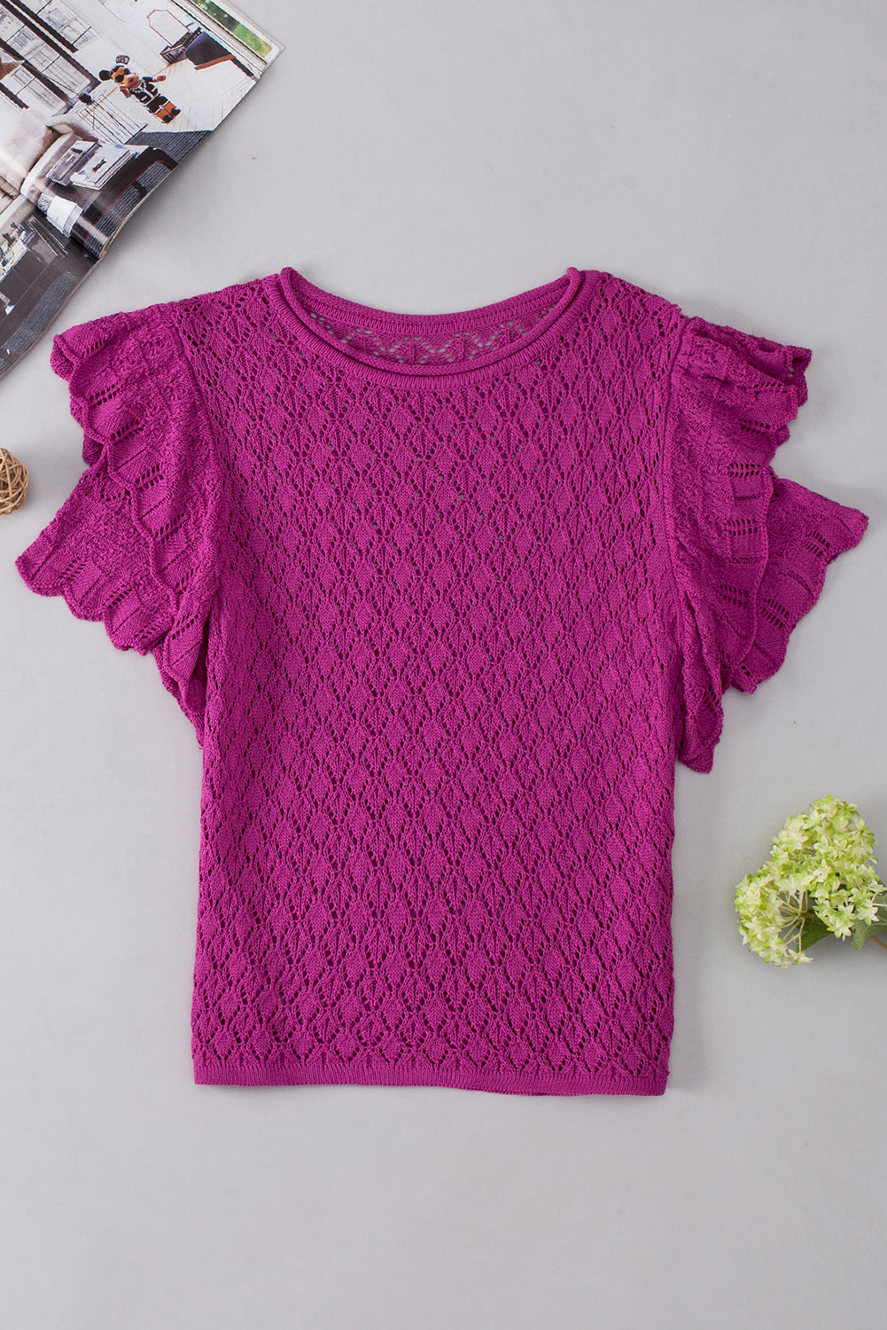 Pull en tricot texturé à manches courtes et volants violet
