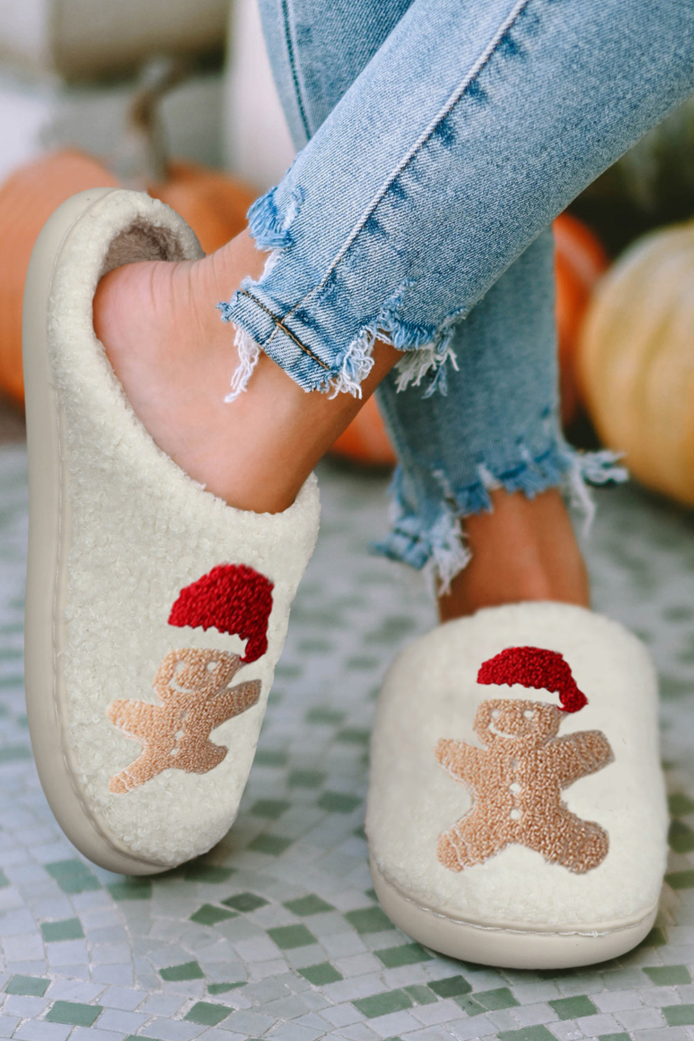 Blanc Christmas Gingerbread Man Slipers de maison en peluche