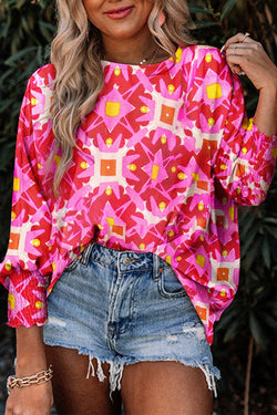 3/4 -sleeved loose blouse and geometric pink strawberry print