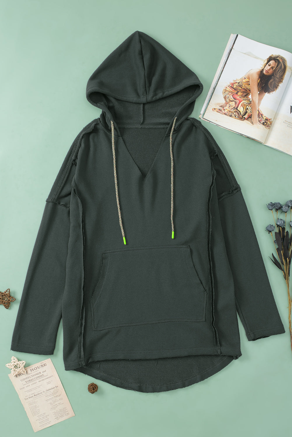 Graue freiliegende Naht Rohkante Hoodie mit Taschen