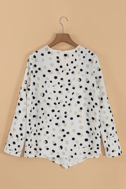 White polling blouse and buttoned print *