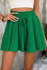 Short texturé à volants et lacets taille haute *