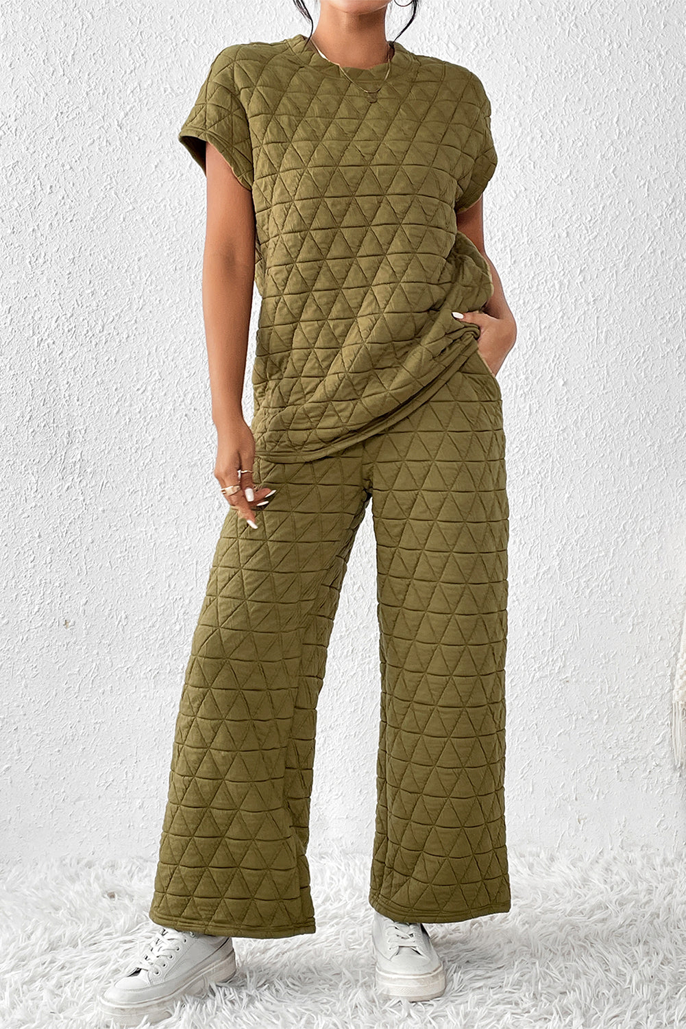 Ensemble pantalon large matelassé vert sauge à manches courtes-A WOMAN WE LOVE