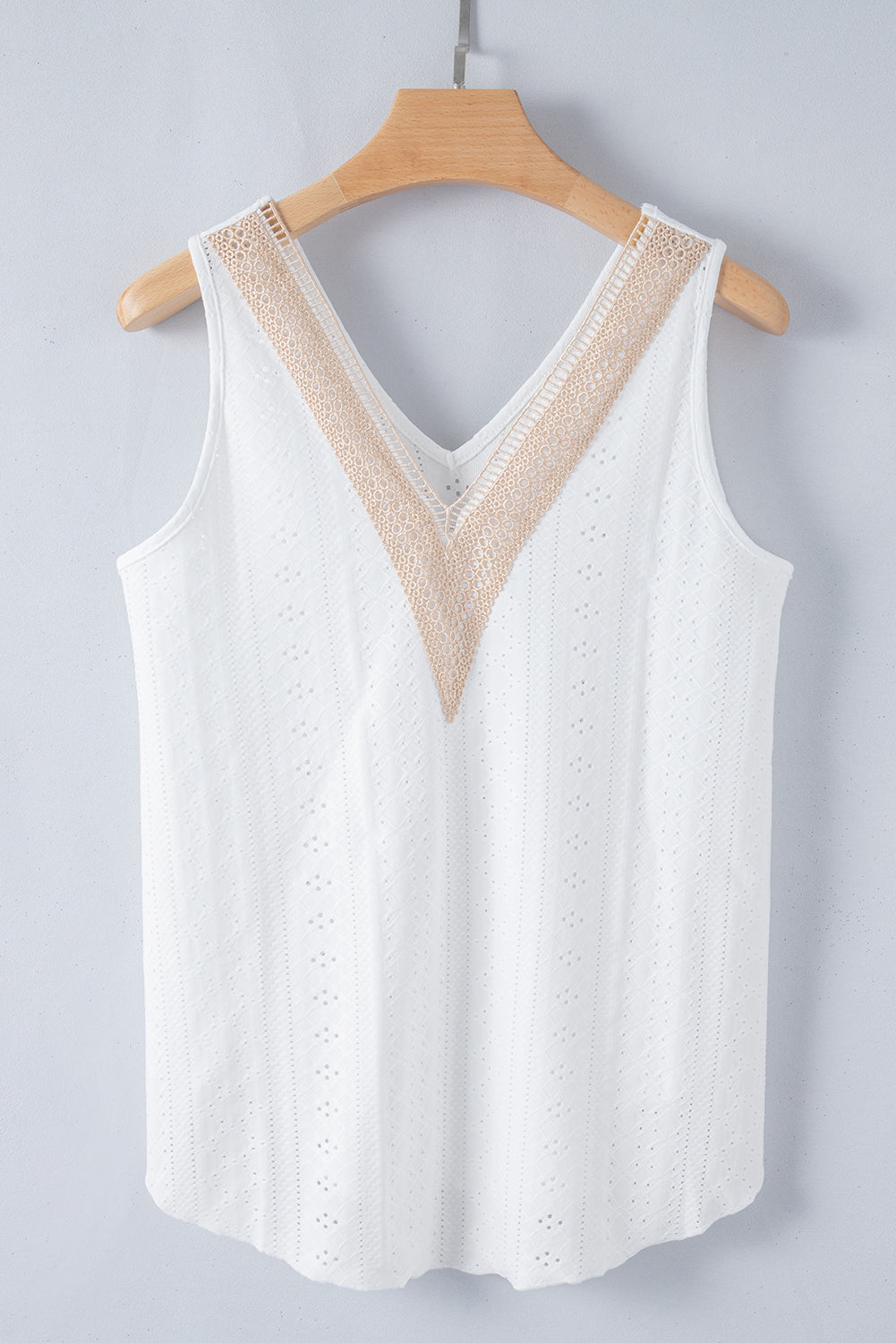 Débardeur ample en dentelle blanche avec épissure au crochet et col en V-A WOMAN WE LOVE