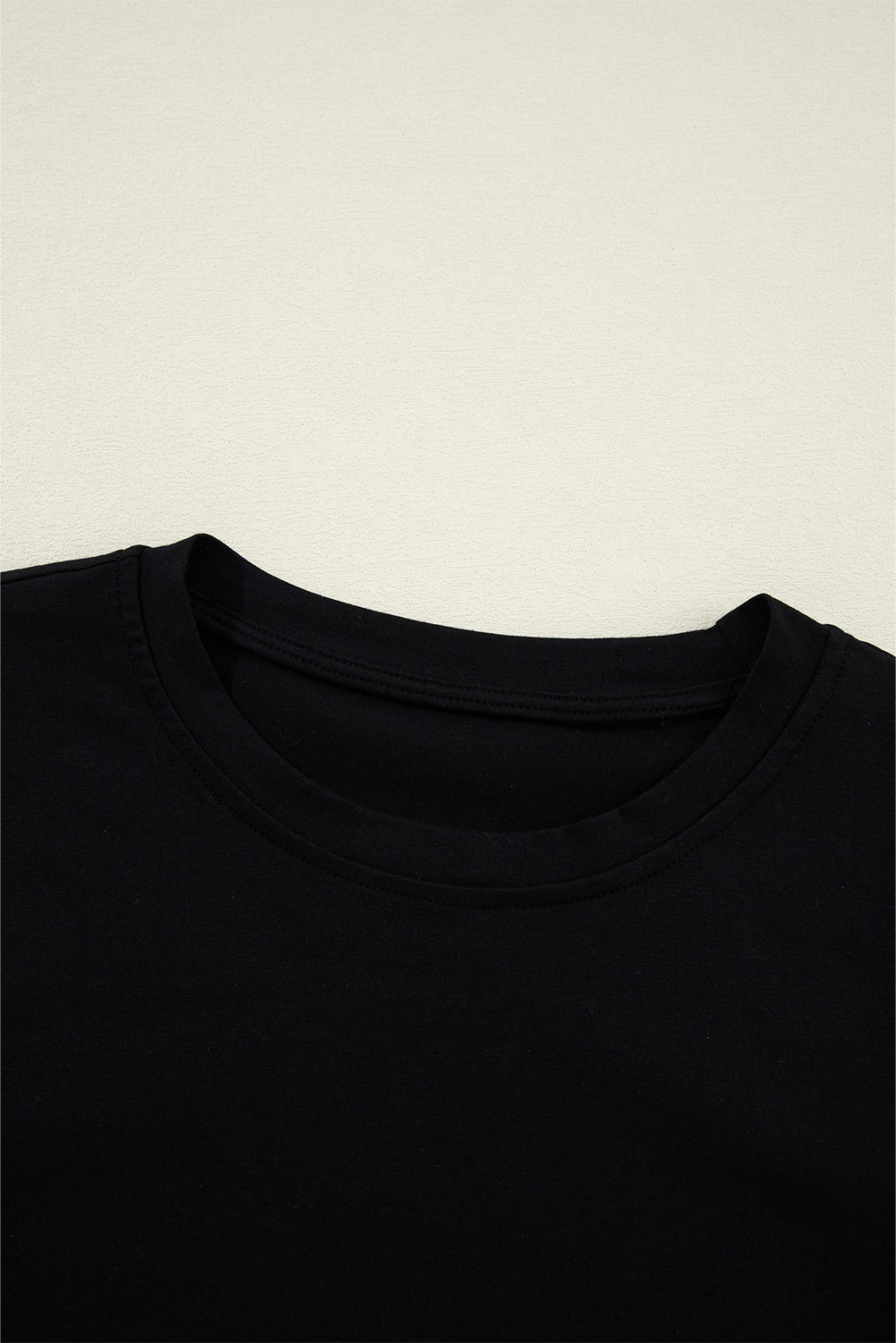 Blouse noire à manches volantées en tulle-A WOMAN WE LOVE