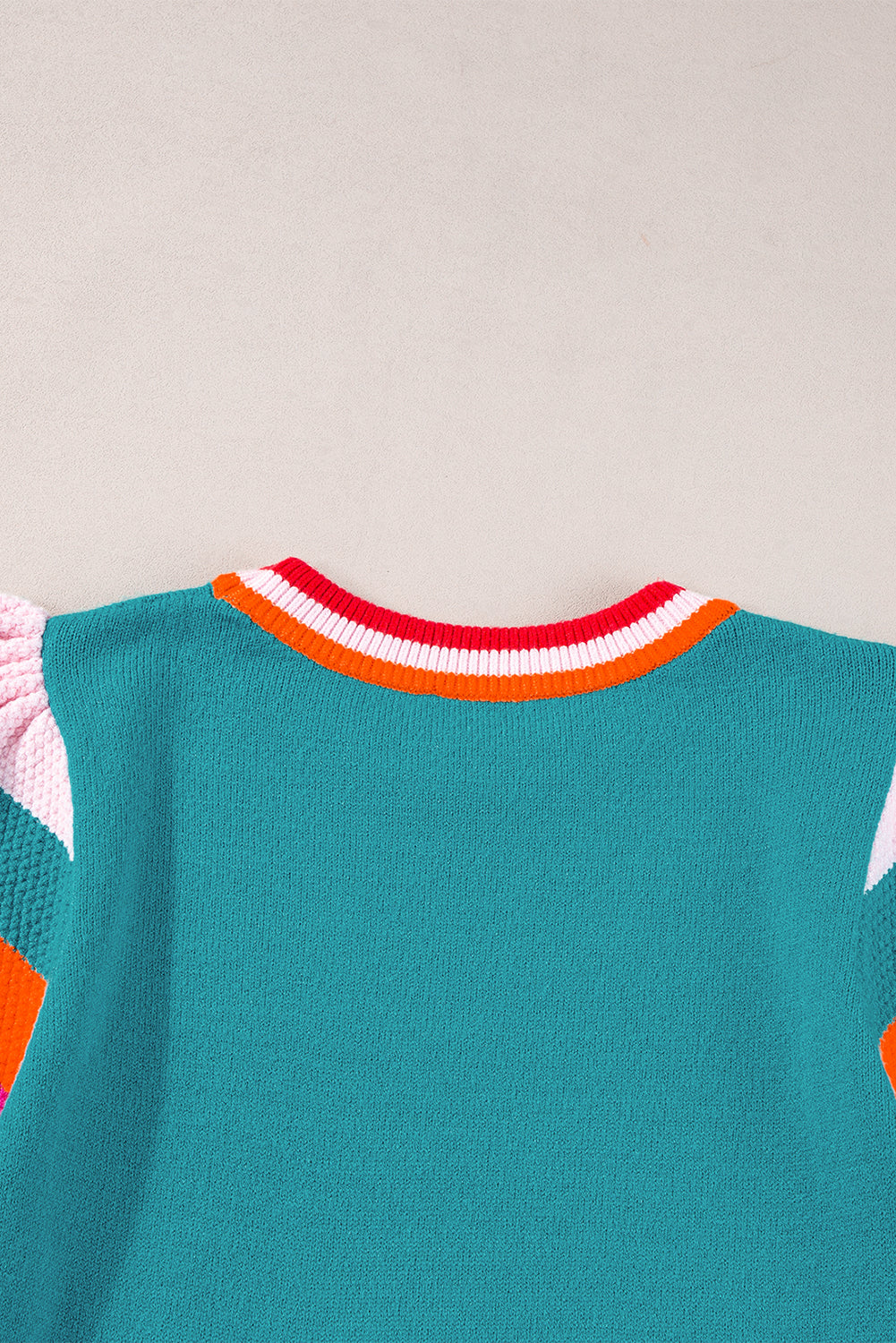 T-shirt knitted with floating sleeves *