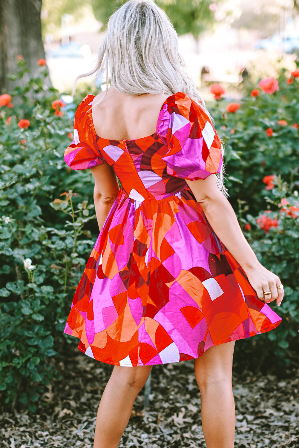 Robe à manches bouffées à col carré rouge