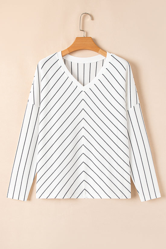 Casual top with chevron stripes and v * collar