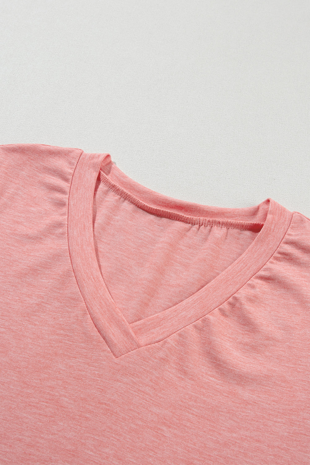 Camiseta de cuello de la manga del pétalos de moda de color rosa