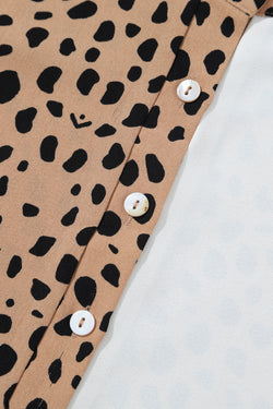 Detailed blouse with contrasting khaki leopard contrast bouton