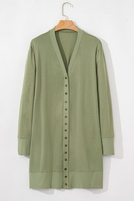 Cardigan en tricot vert avec boutons-pression sur le devant de grande taille