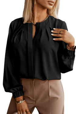 Black shirt with neck of the neck and expanded extended cuffs